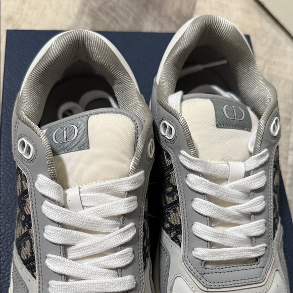 Dior Women's Gray and White Sneakers - Picture 4 of 7
